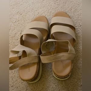 target tan/cream platform sandals women’s size 8.5